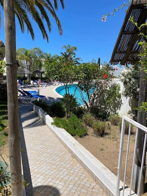 Апартаменты Albufeira Sao Rafael Family Apartament Экстерьер фото